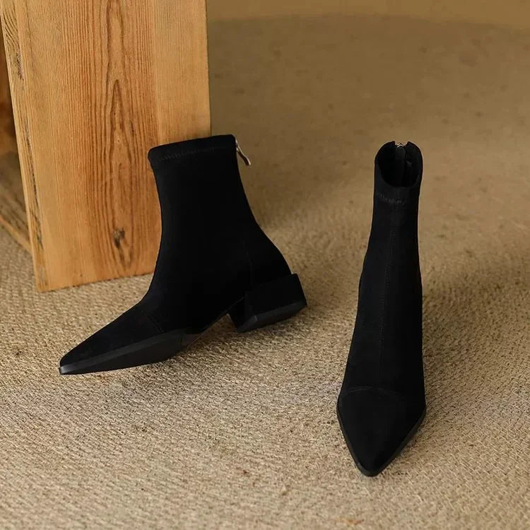 Plus-size women's boots 2025 winter fashion pointed-toe design short boots with zippers on the back, slim low-heeled nude boots